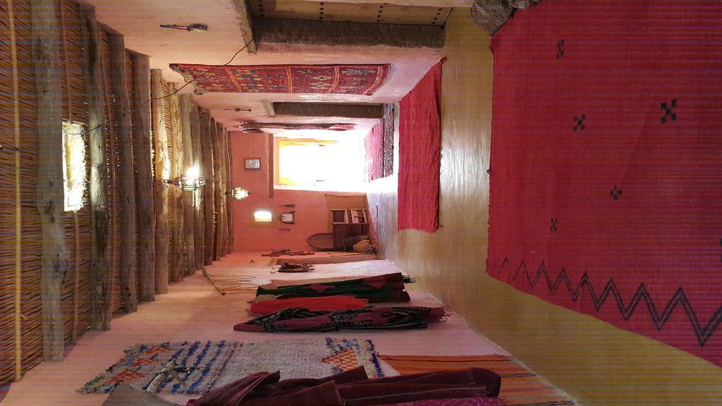 Auberge Chez Julia Мерцуга Екстериор снимка