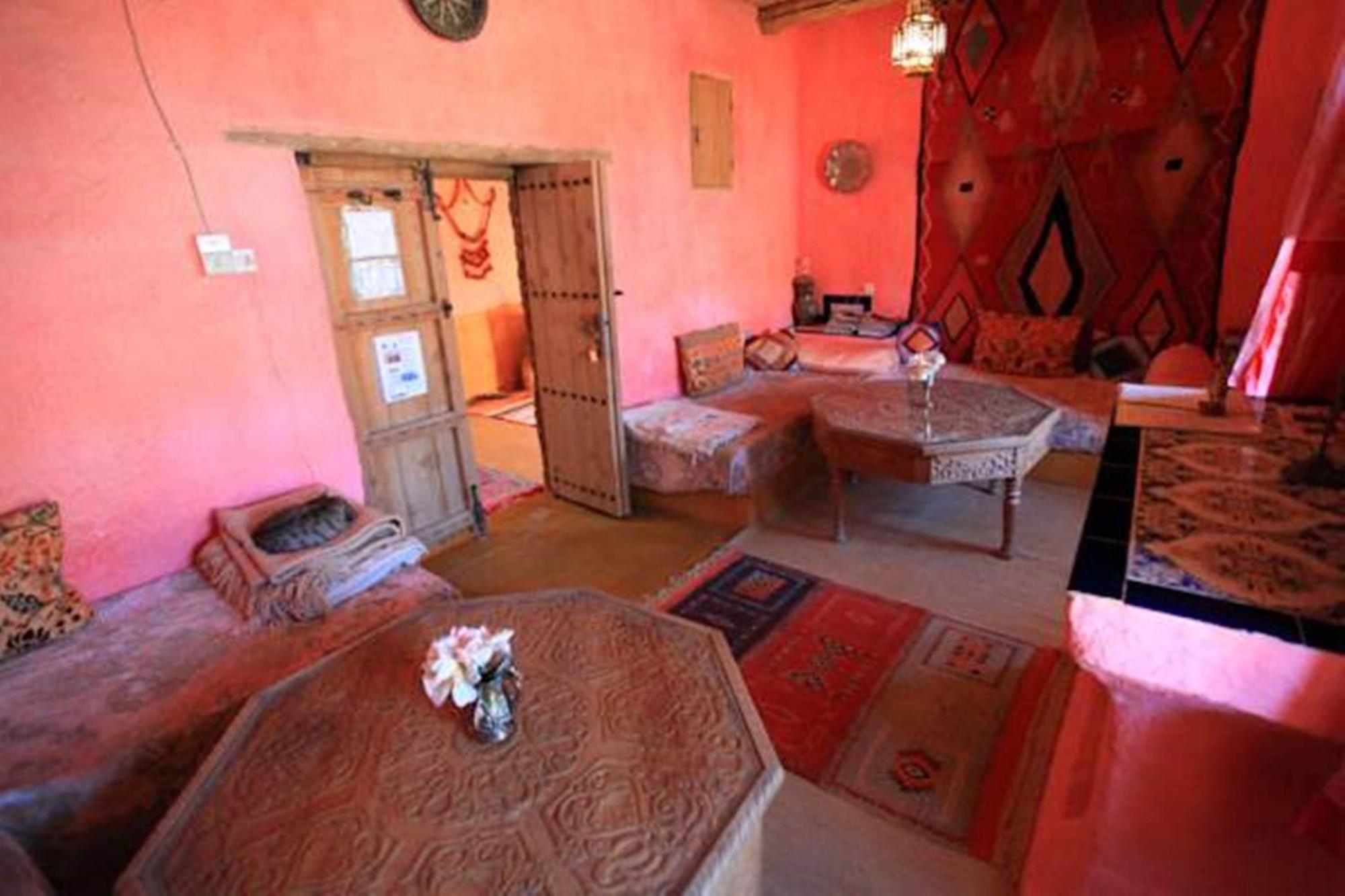 Auberge Chez Julia Мерцуга Екстериор снимка