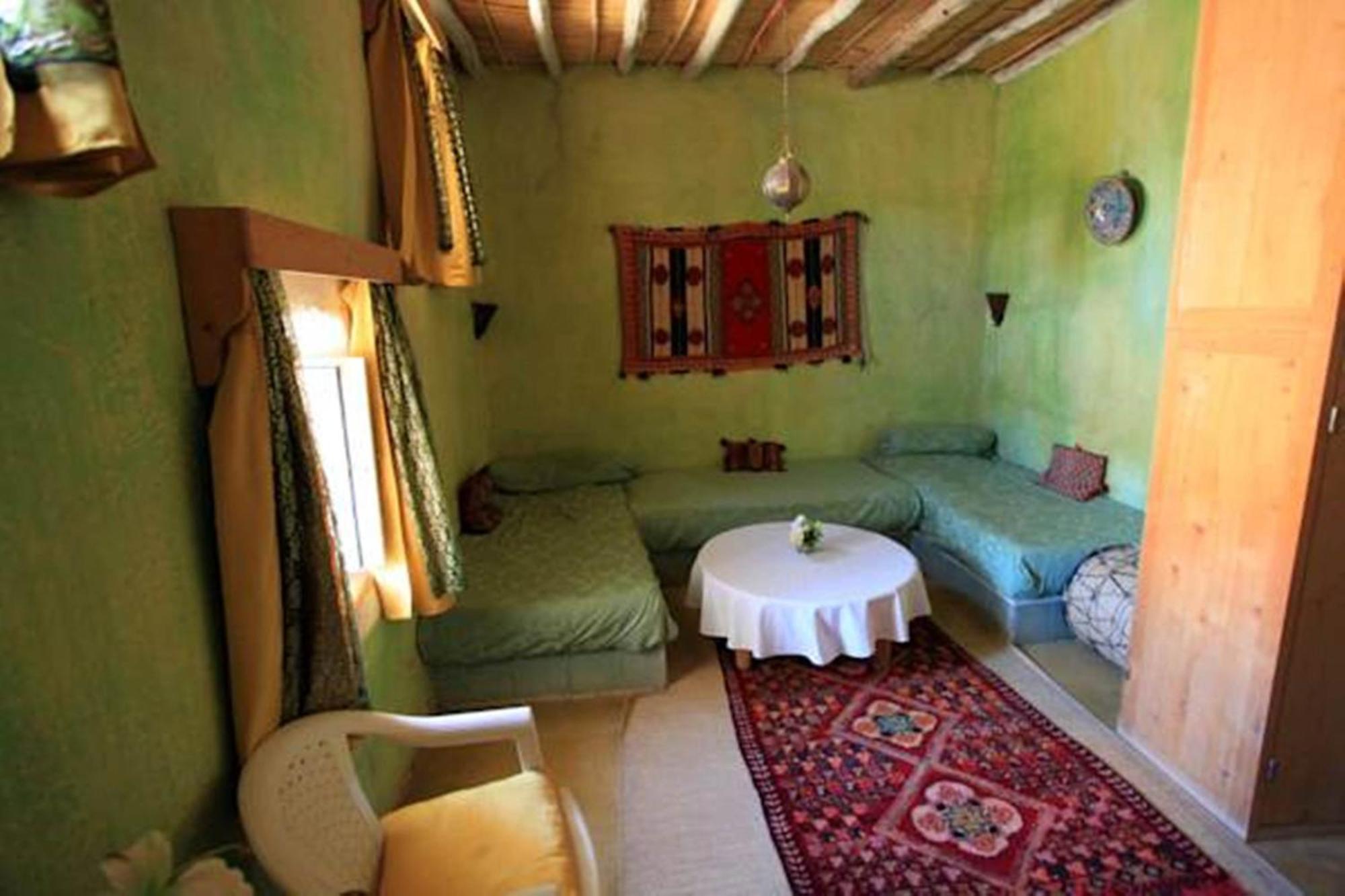 Auberge Chez Julia Мерцуга Екстериор снимка