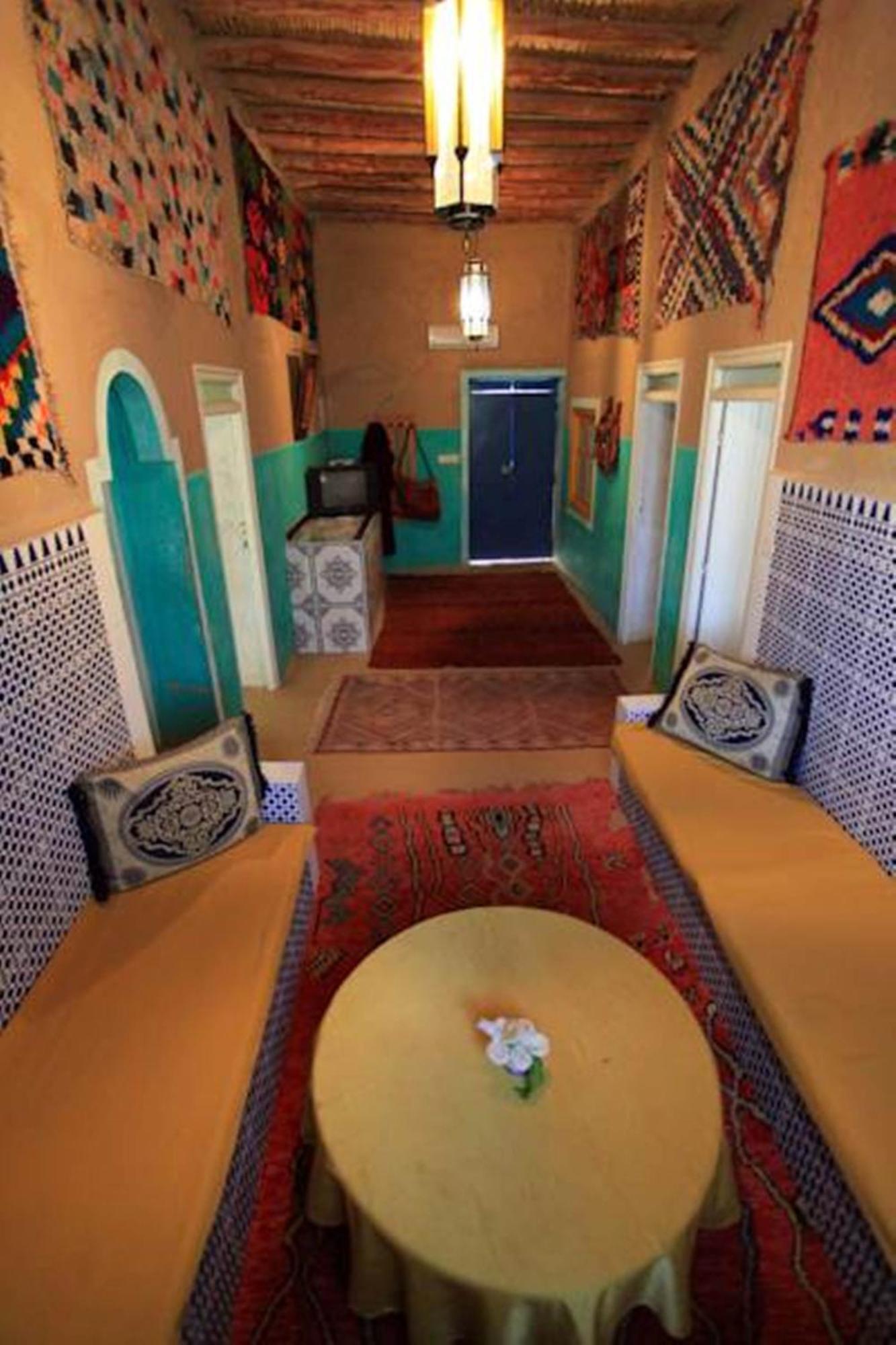Auberge Chez Julia Мерцуга Екстериор снимка