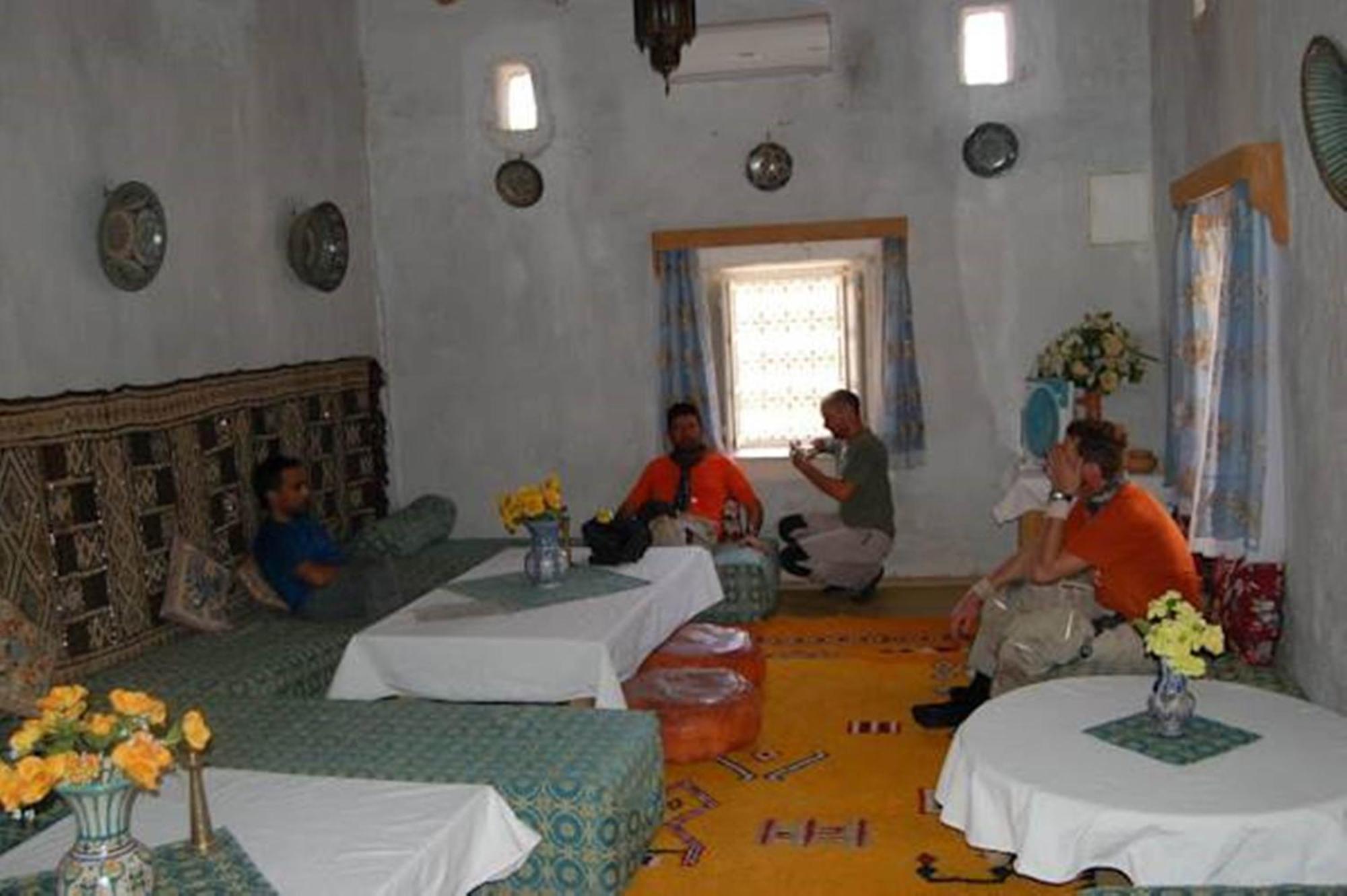 Auberge Chez Julia Мерцуга Екстериор снимка