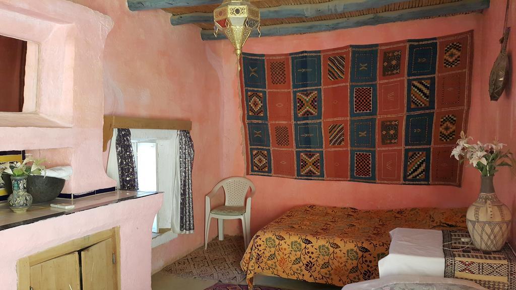 Auberge Chez Julia Мерцуга Екстериор снимка