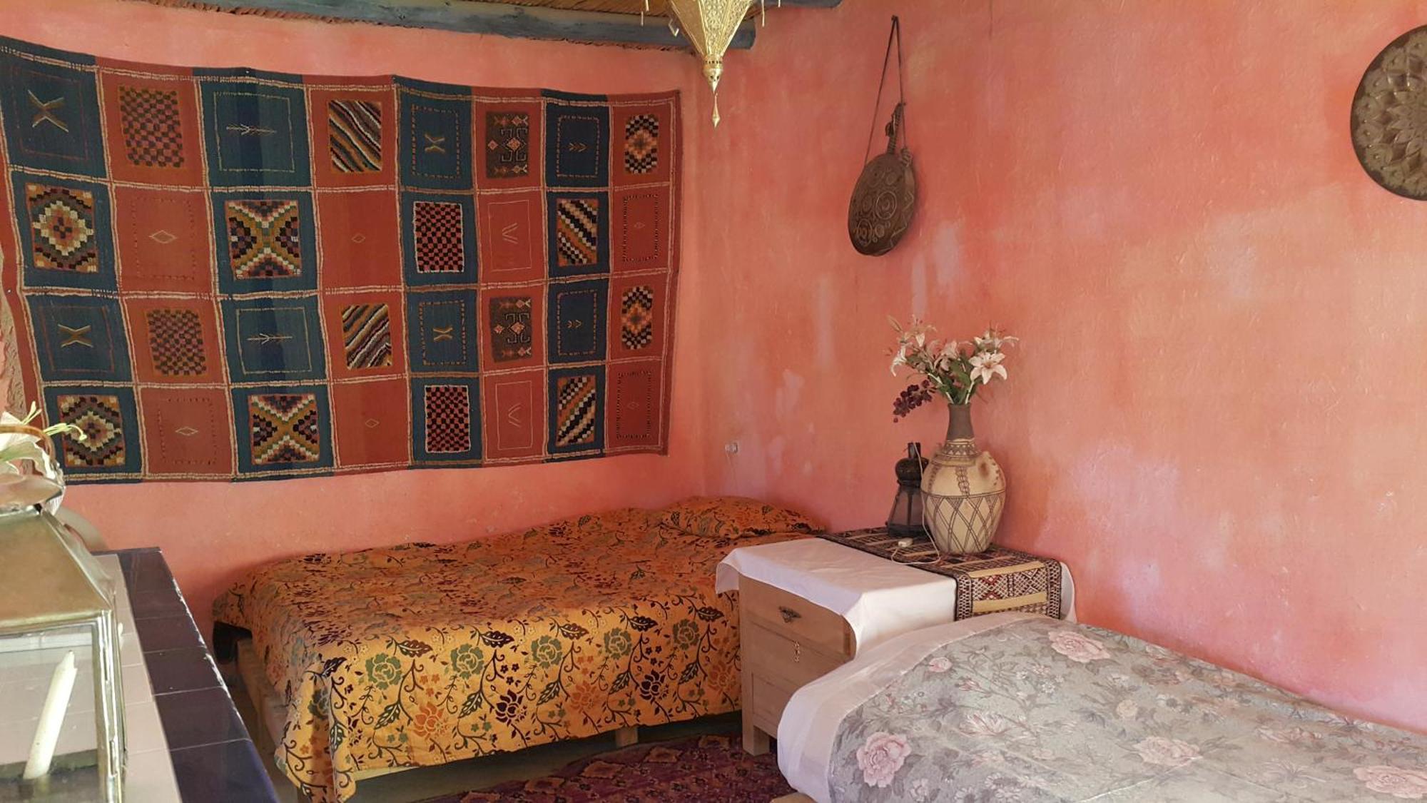 Auberge Chez Julia Мерцуга Екстериор снимка