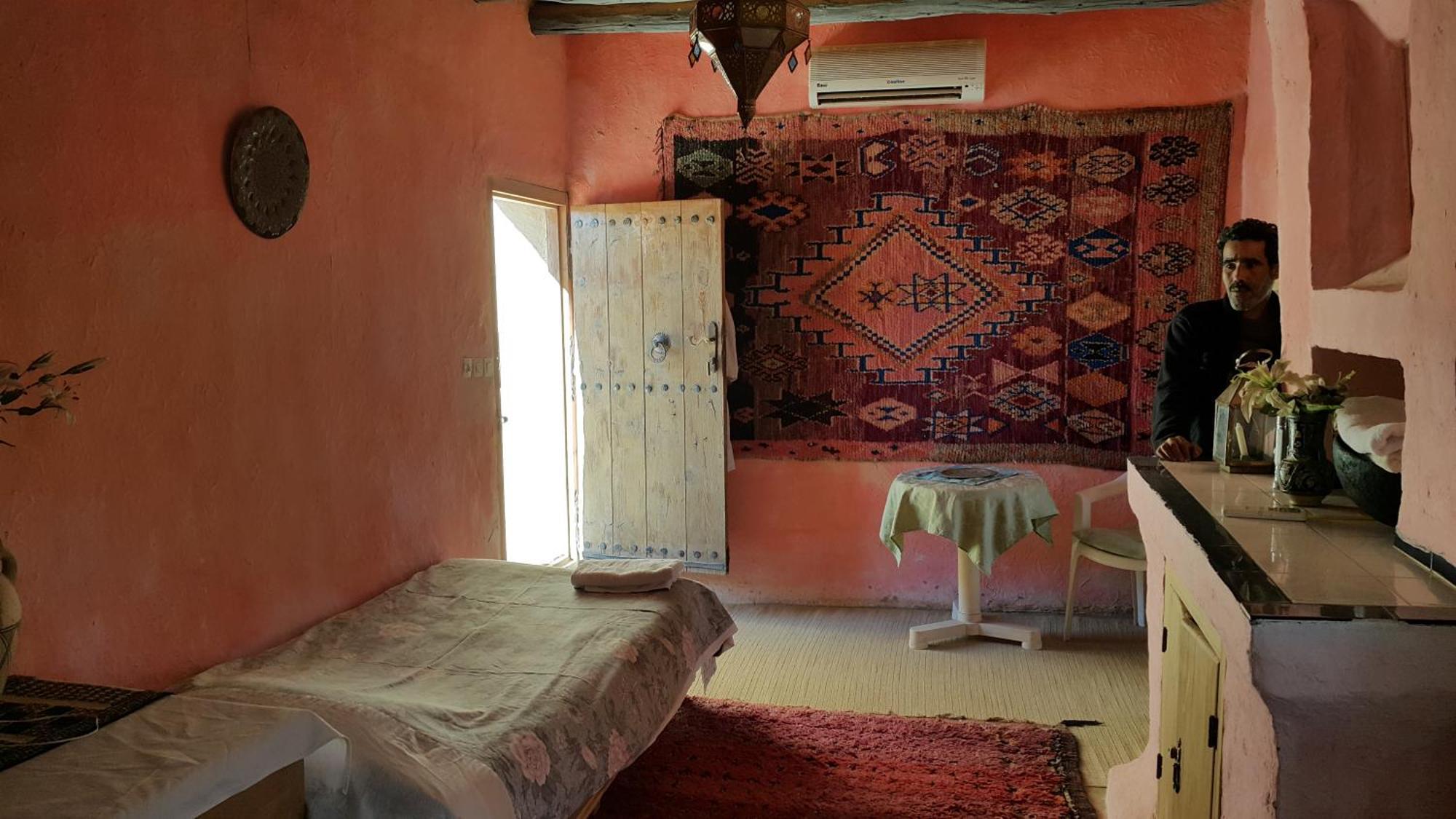 Auberge Chez Julia Мерцуга Екстериор снимка
