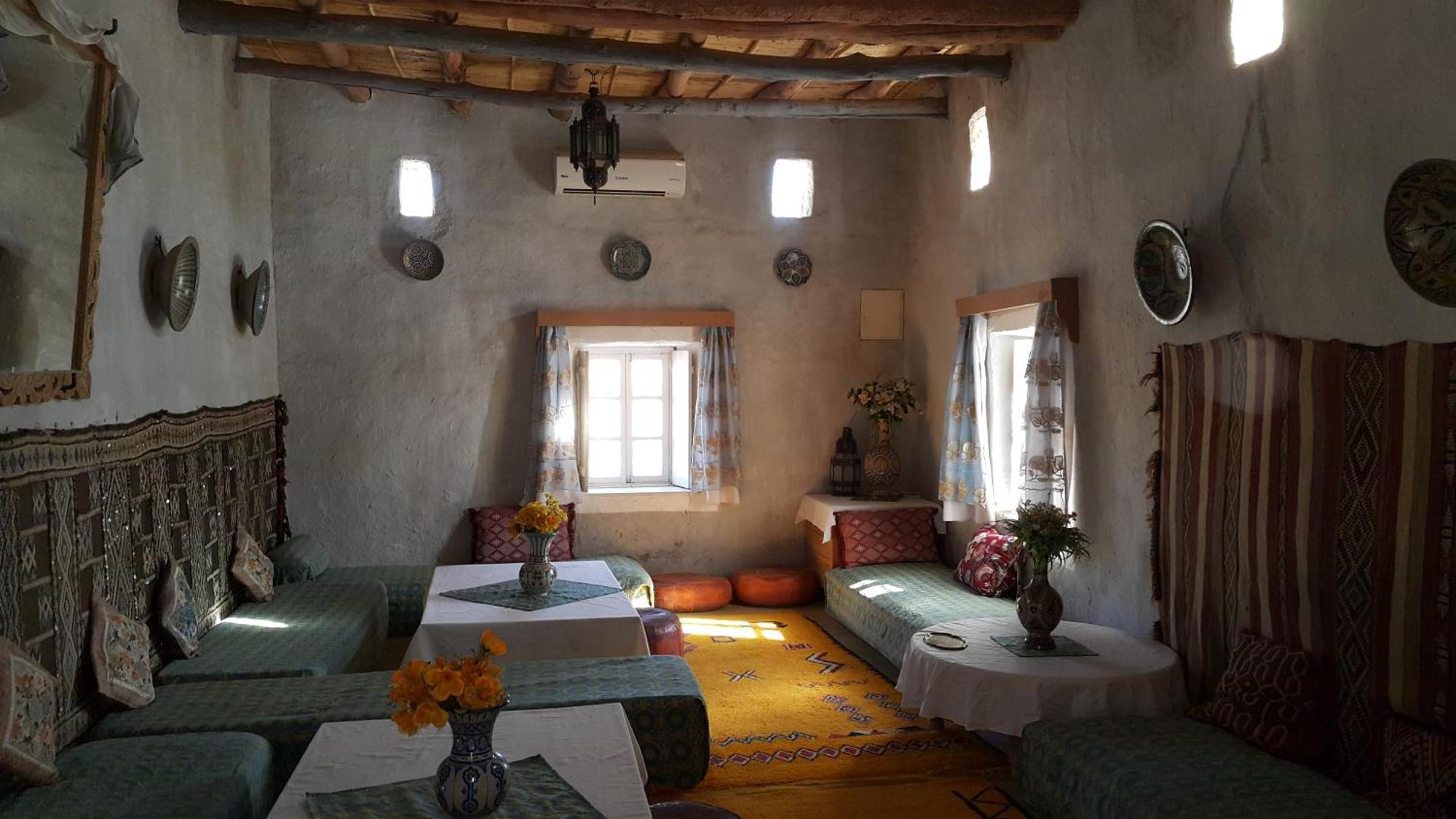 Auberge Chez Julia Мерцуга Екстериор снимка
