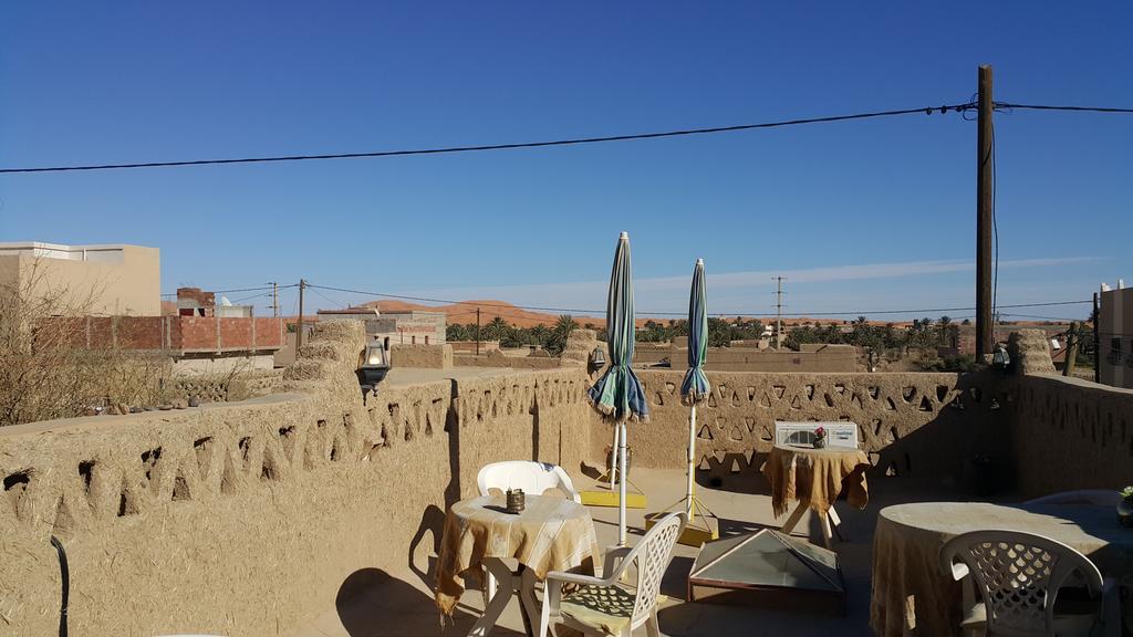 Auberge Chez Julia Мерцуга Екстериор снимка