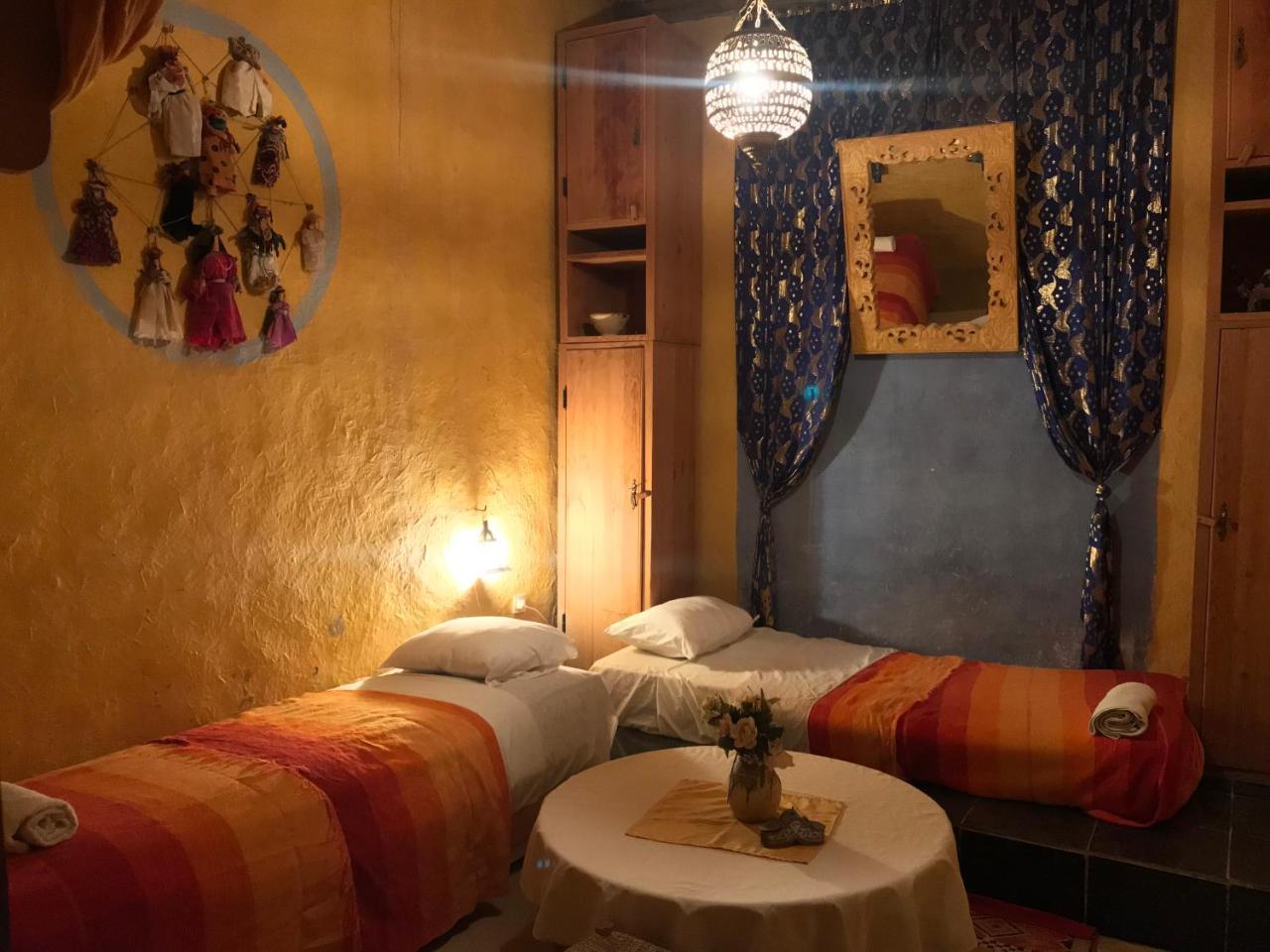 Auberge Chez Julia Мерцуга Екстериор снимка